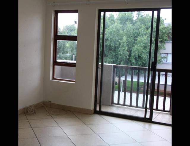 2 BEDROOM APARTMENT FOR SALE IN BEYERS PARK